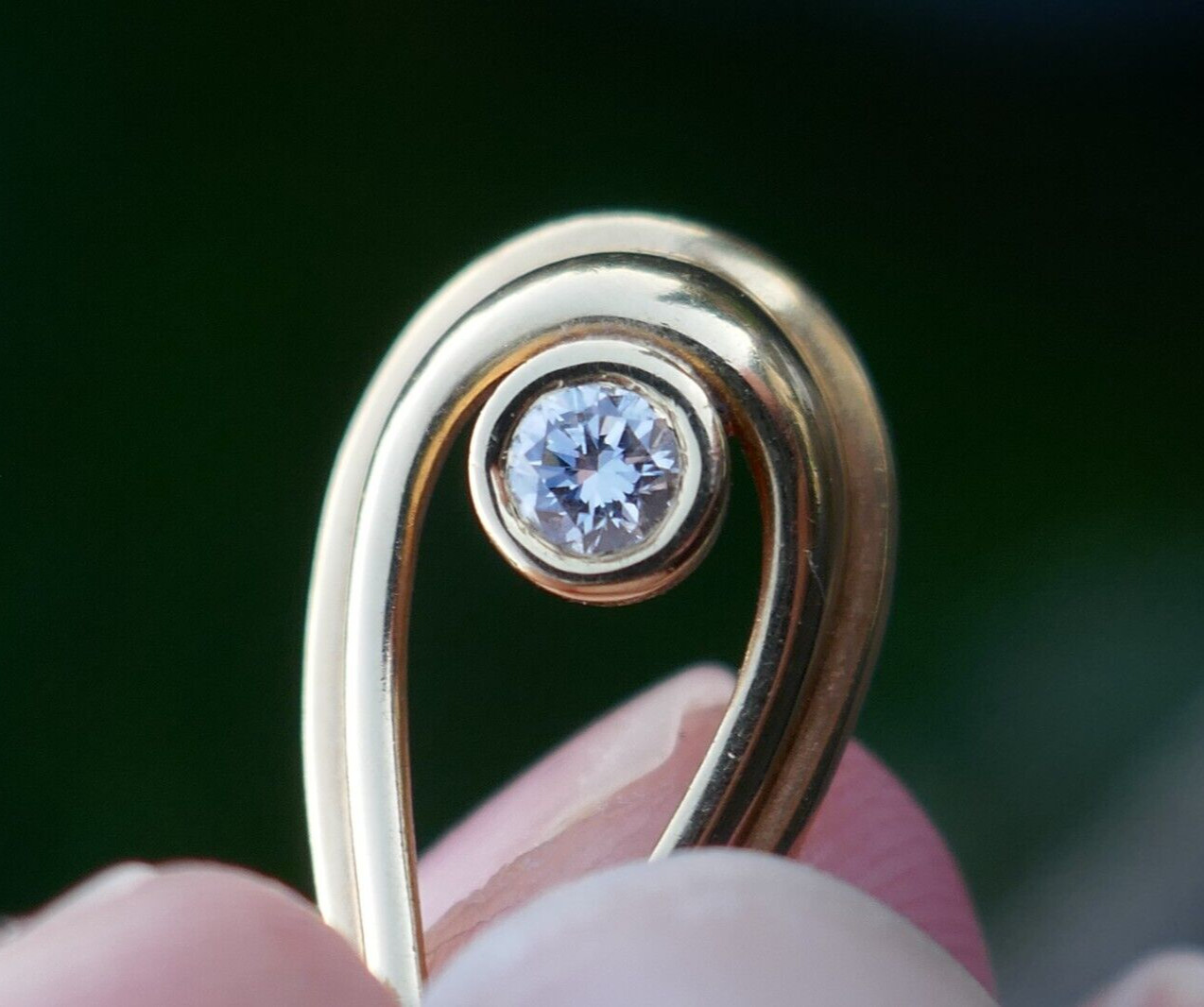 Vintage 18kt Yellow Gold Drop Diamond Pendant, with 2.9mm diamond, 2/g