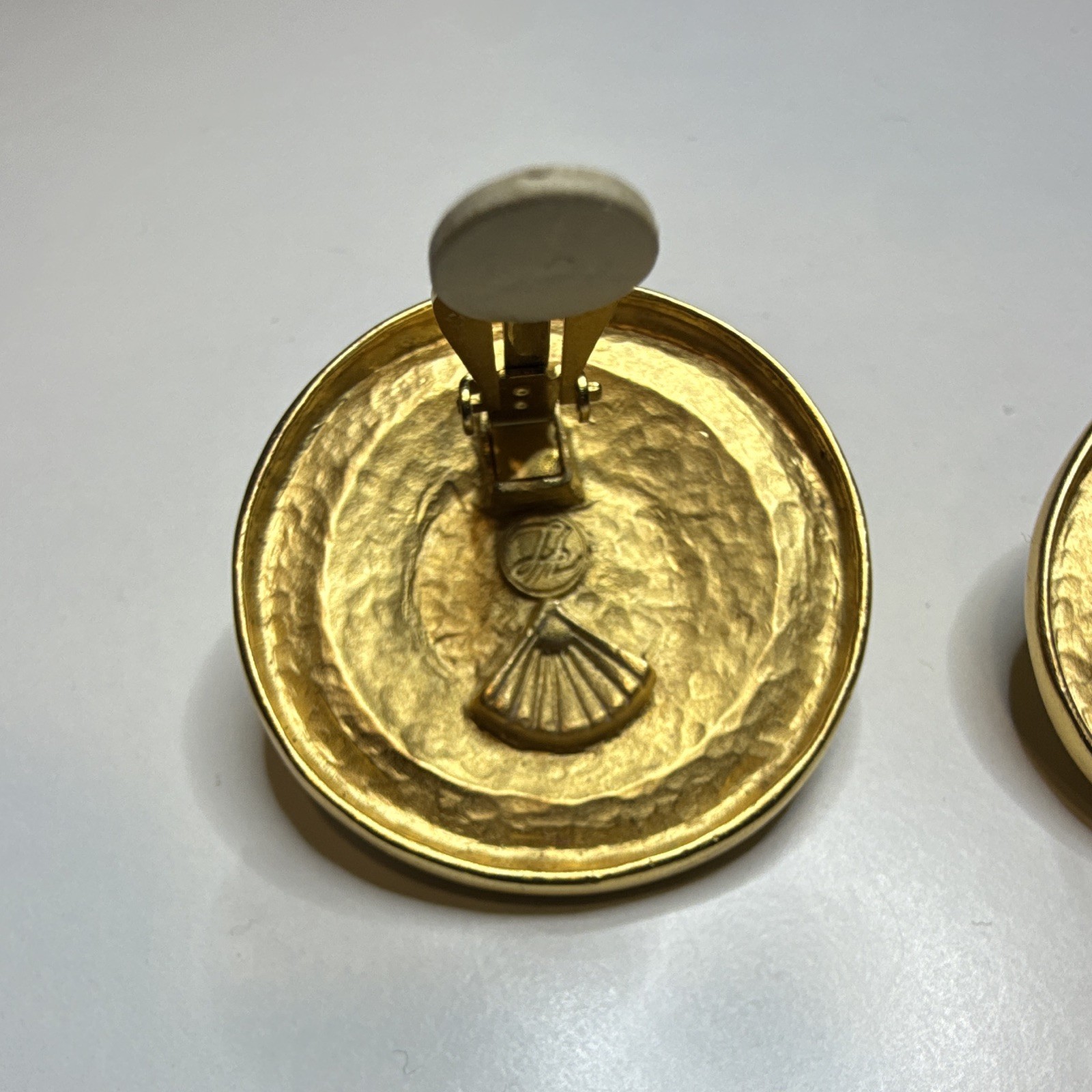 Karl Lagerfeld Vintage Signed Clip-On Massive Gold Disc Runaway Earrings Gold