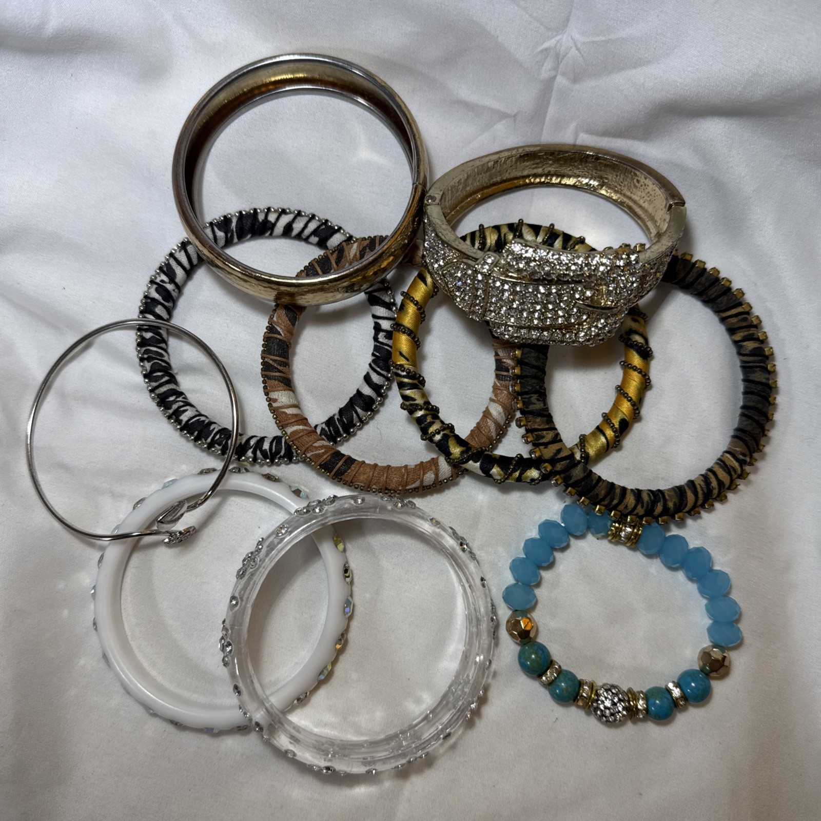 Costume Jewelry Bracelets Mixed Lot of 10 Various Materials PreOwned Good