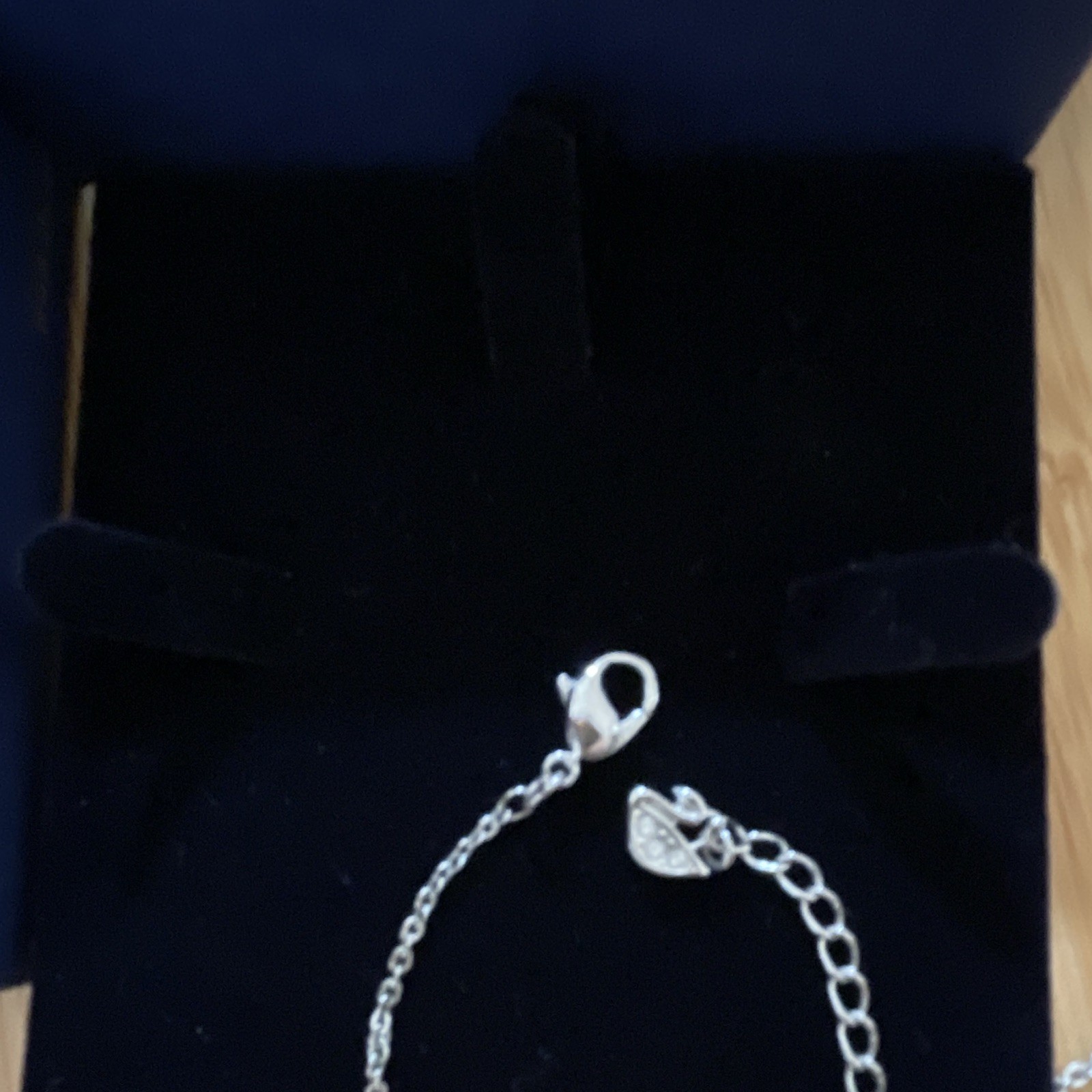 Swarovski Crystal Pavé Swan Pendant Necklace Silver-Tone Cable Chain Lobster