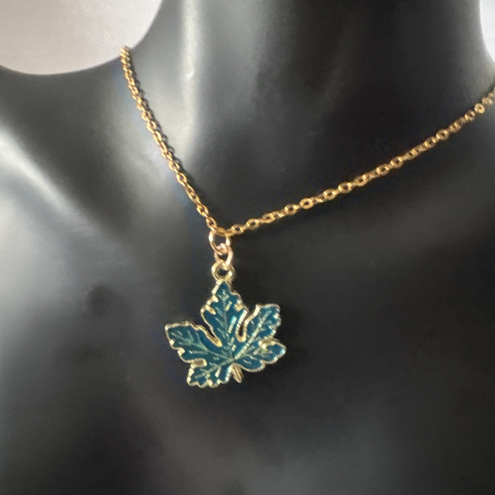 New Botanical Blue Leaf 18K Gold PVD Coated Chain Necklace in Gift Box 24″