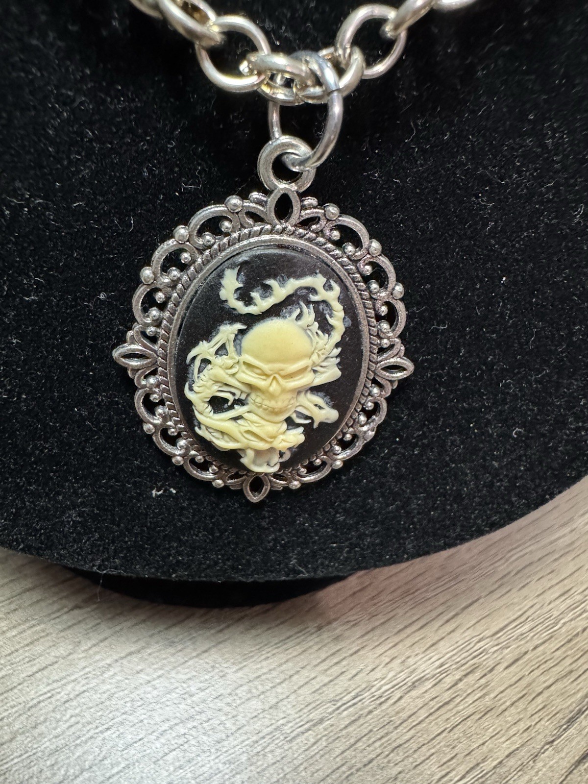 Silver Tone Gothic Oval Cameo Pendant Necklace, Black, Oval Link Chain