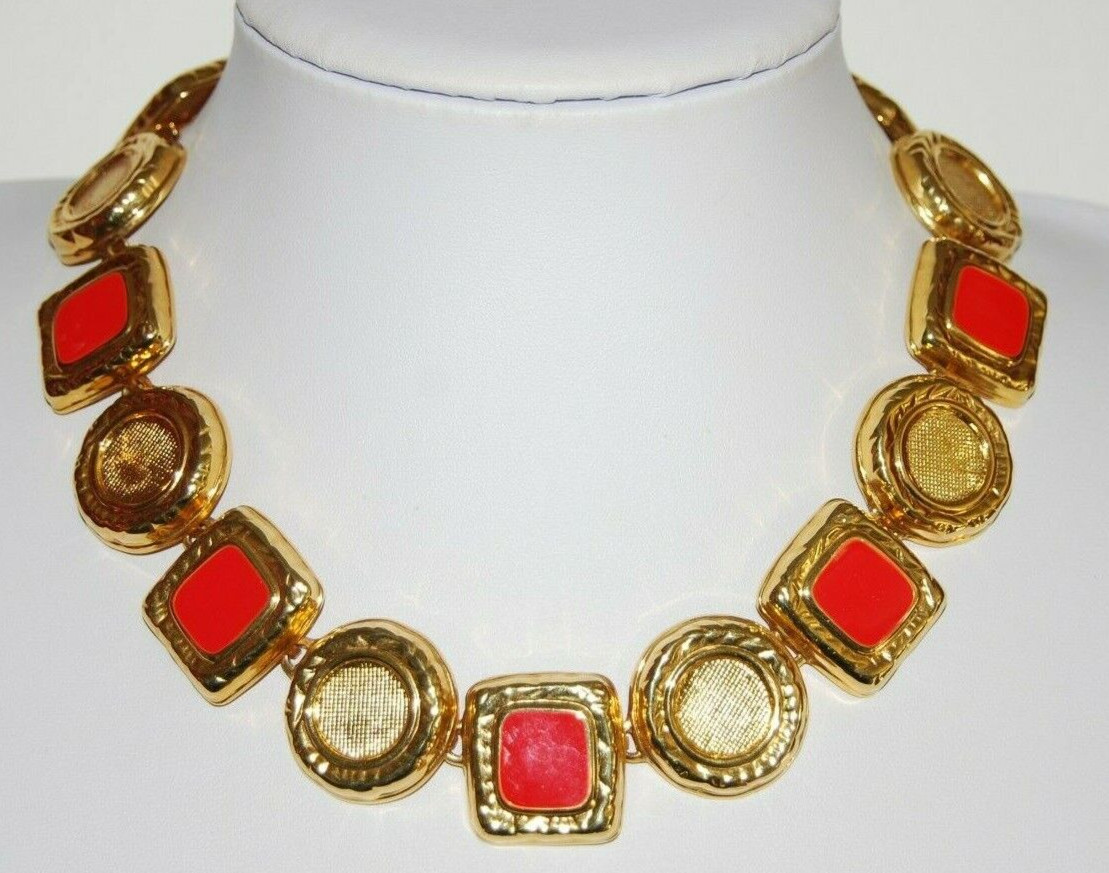 BEAUTIFUL BOLD GOLD TONED METAL & ORANGE ENAMEL MEDALLION LINKS CHOKER NECKLACE
