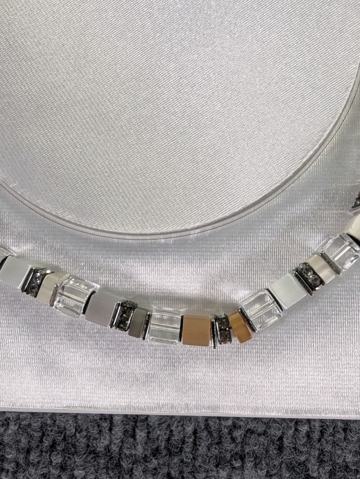 Coeur De Lion GeoCUBE Iconic Neutral Crystal Necklace 4016/10-1400 Original Box