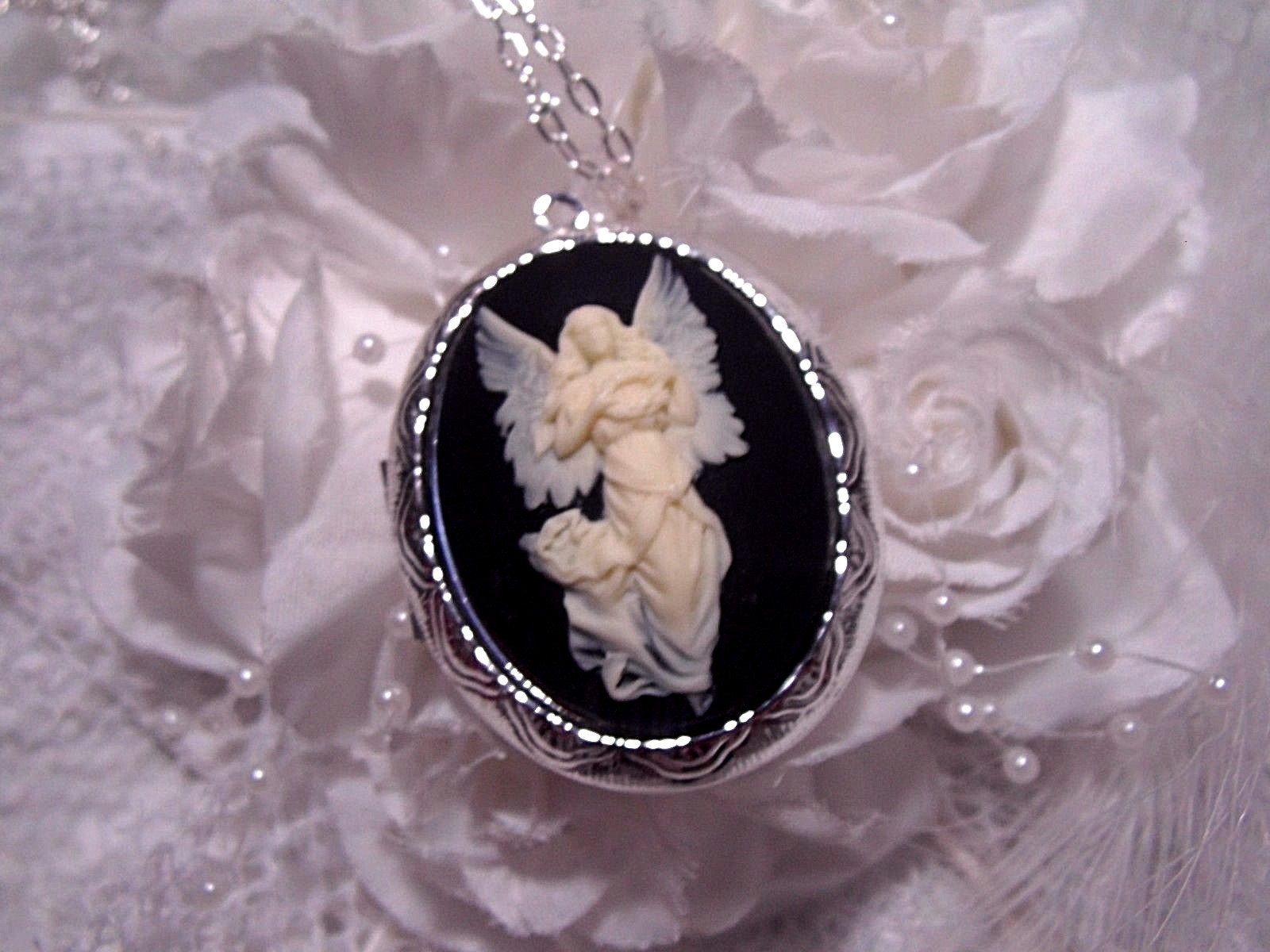 GUARDIAN ANGEL Cameo PHOTO SILVER Box Necklace Locket PILL BOX CHURCH KEEPSAKE