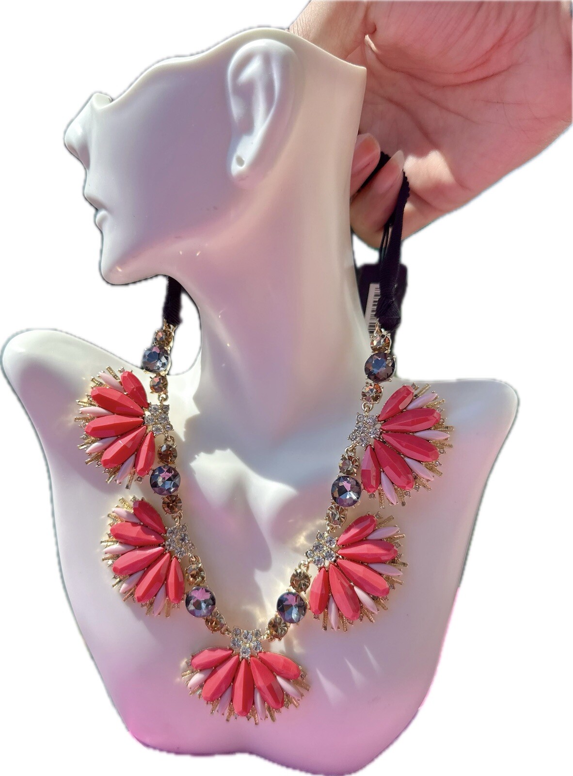 Ann Taylor orange pink flower necklace good tone black white crystals Adjustable