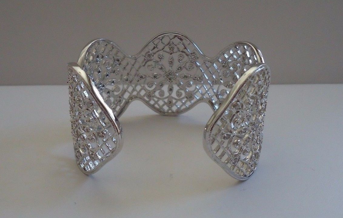 925 STERLING SILVER FLOWER FILIGREE OUTLINE BANGLE BRACELET W/ 2 CT ACCENTS