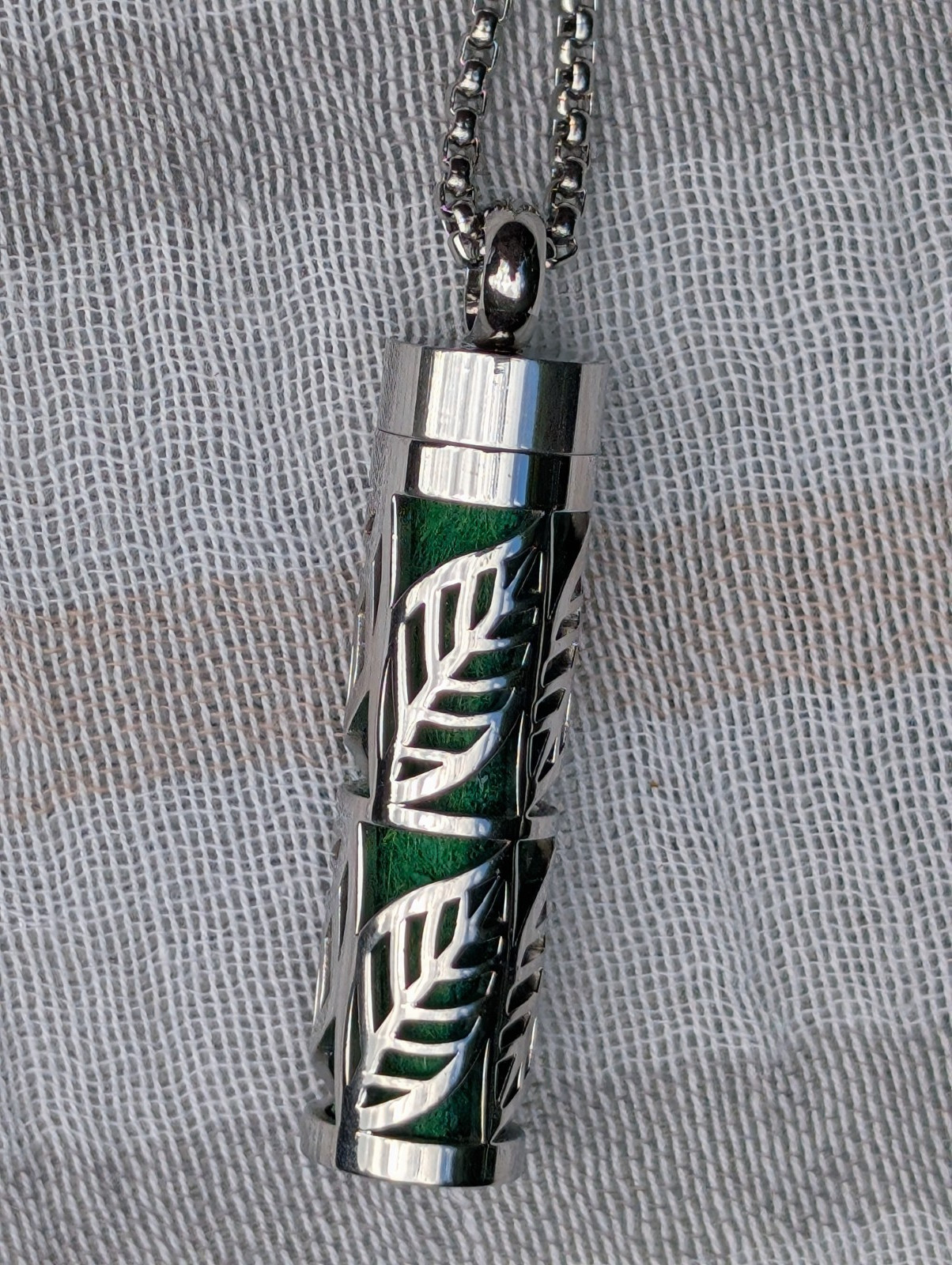 Leaf Leaves Essential Oil Necklace Cylinder Filigree Pendant w/extra Felts S8
