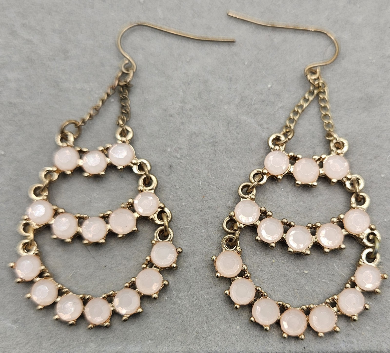 Cookie Lee Chandelier Earrings Pale Peach Soft Rose Pink Glass Stones Gold Tone