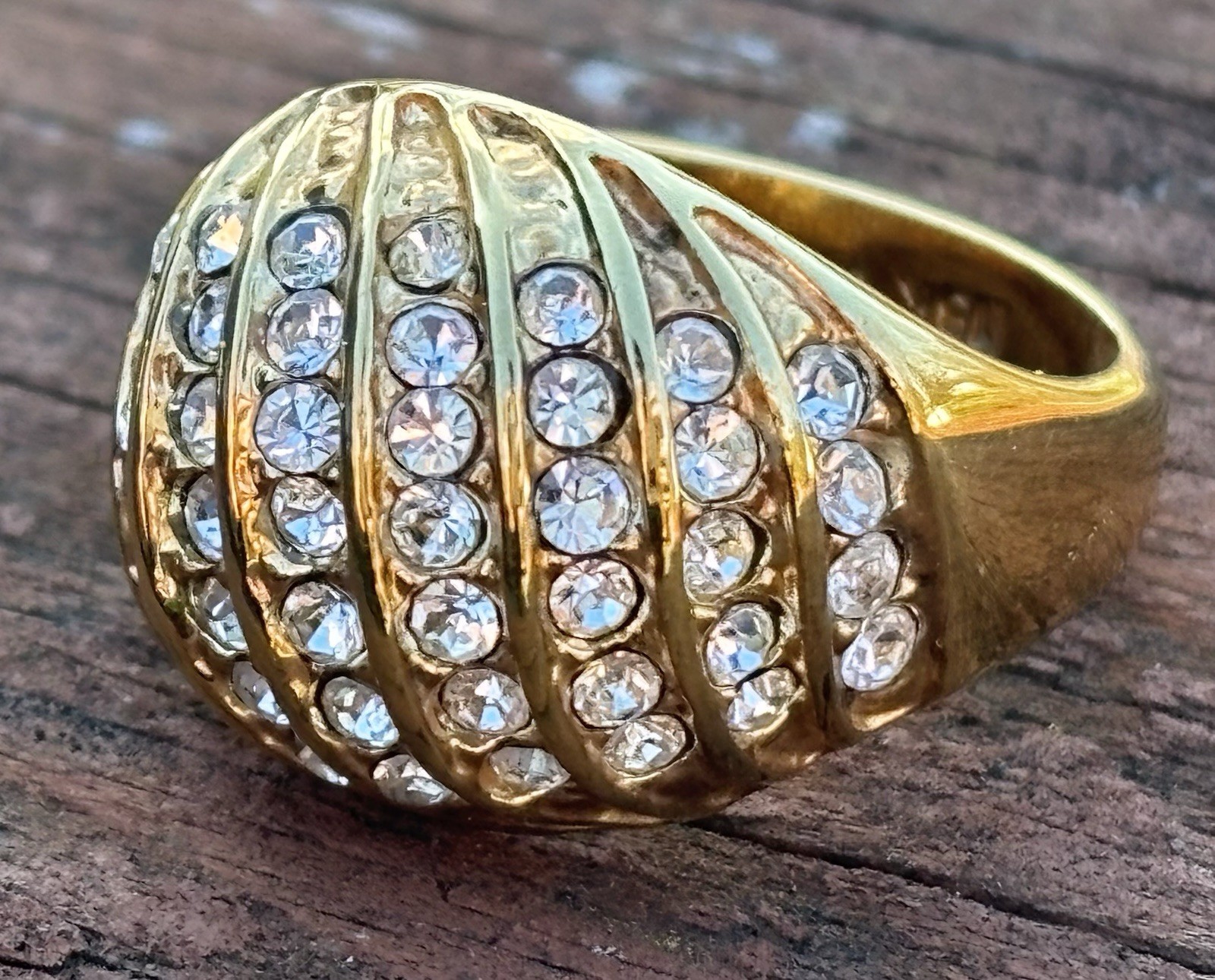 18k GE CLUSTER RING 6.6 GRAMS SIZE 7