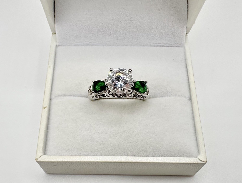 Silver Tone Cocktail Ring SZ8 Green Bling Signed China? Stone Missing Read