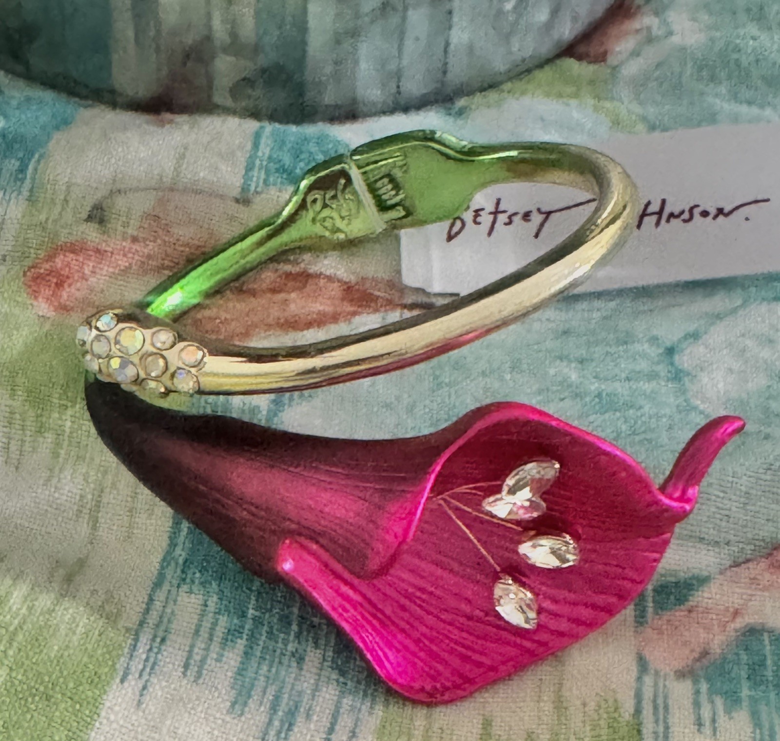 BETSEY JOHNSON CALLA LILY Gold Plated Purple Pink Stones Metallic Hinge Bracelet