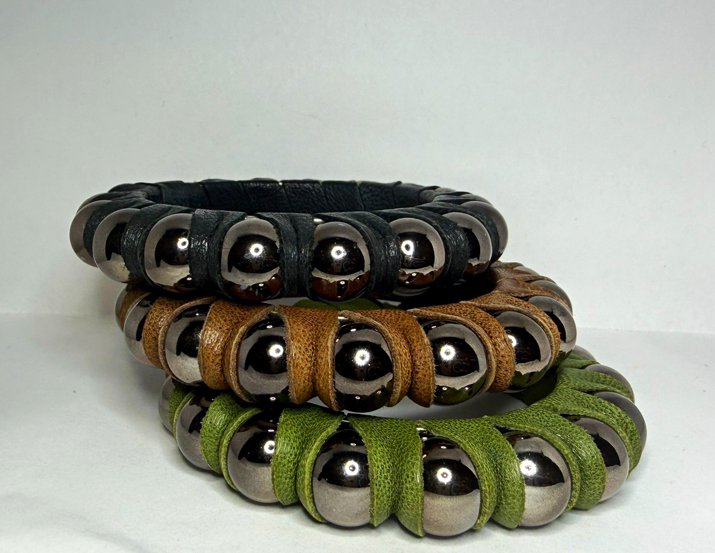 Leila Jewelry Leather Stretch Bracelet Lot of 3 Silver Tone Bead Bracelets