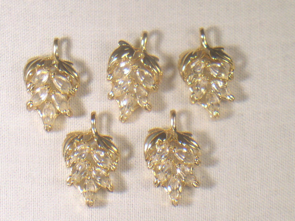 10…Pcs….LOT..PENDANTS DESIGNER VINTAGE WITH SWAROVSKI CRYSTALS 208W-85