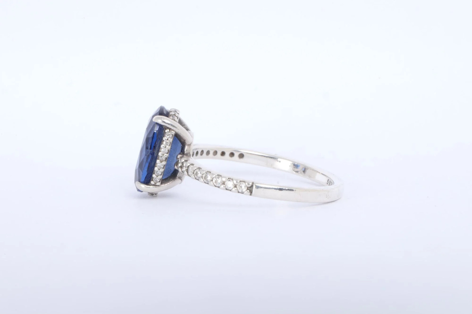 Pandora 925 Silver 4.09ctw Blue Stone Halo and Half Pave Band Ring Size 8(2.80g)