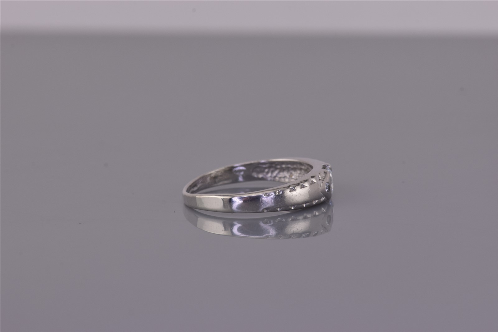 Sterling Silver Tension Set Cubic Zirconia Accented Collar Band Ring 925 Sz: 6