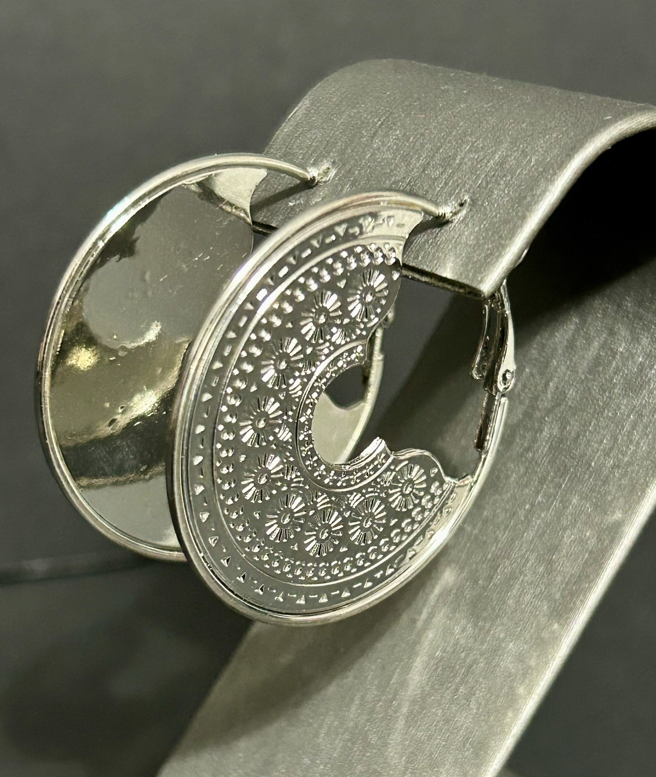 Time & Tru Silver Filigree Rhodium Hypoallergenic Nickel-free Hoop Earrings NIP