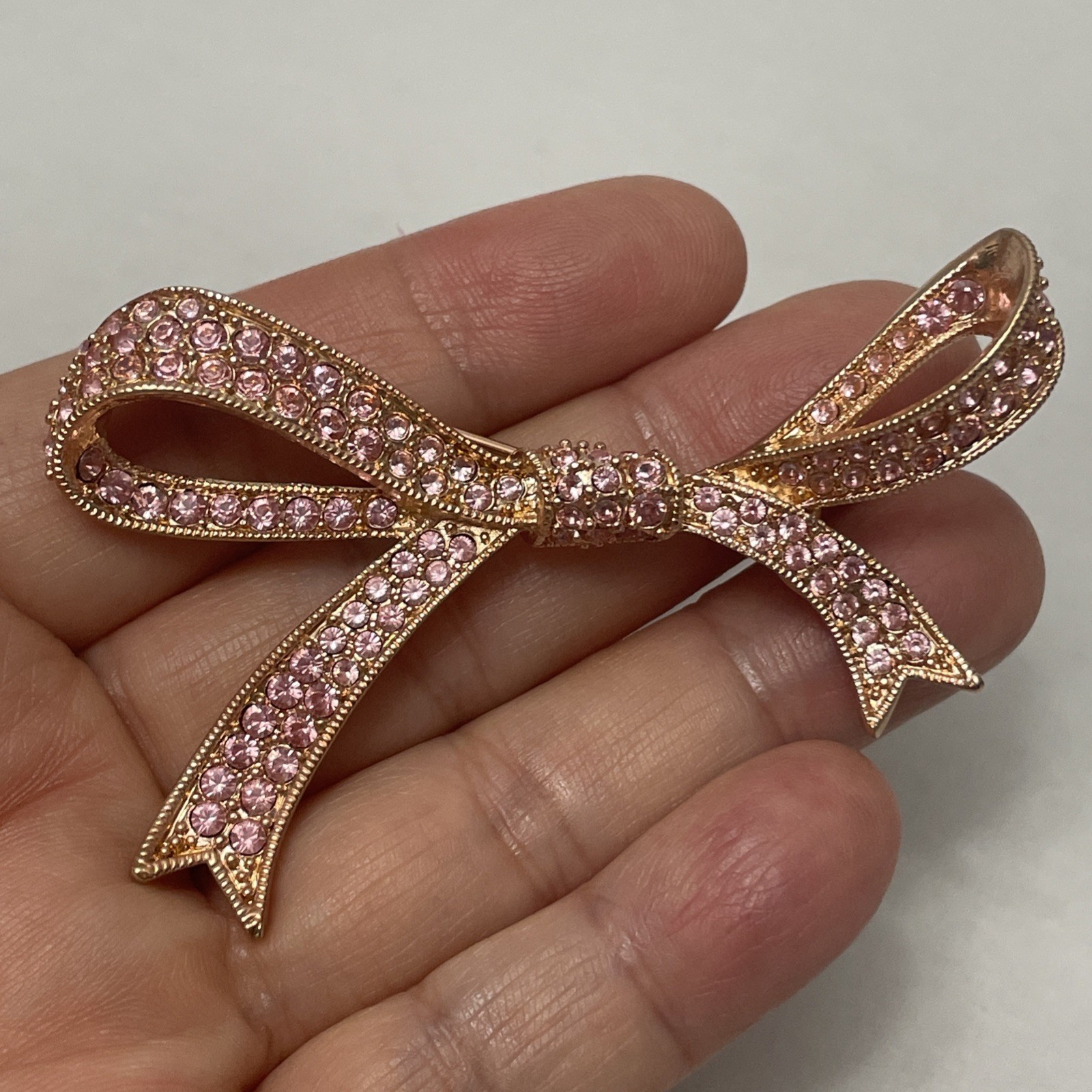 Kenneth Jay Lane KJL Pink Crystal Rhinestone Pavé Bow Brooch Pin