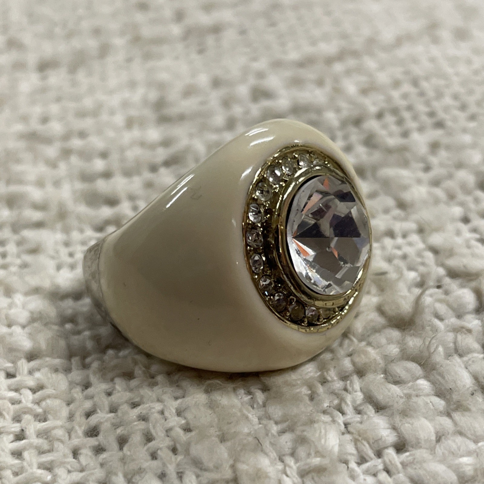 Silver Toned CN Round Clear Gem Cream Colored Enamel Dome Ring Size 7