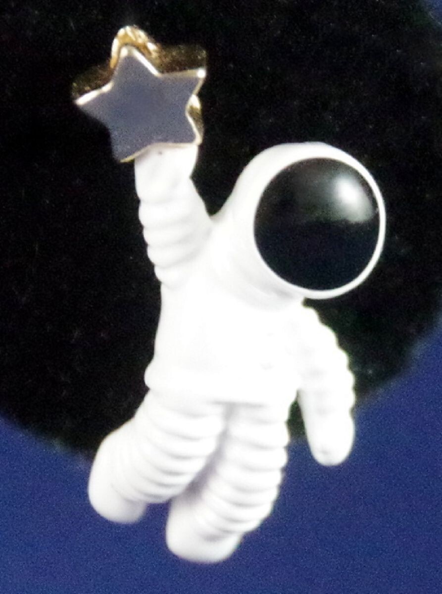 Cute! NEW BETSEY JOHNSON ASYMMETRICAL 3D NASA ASTRONAUT SPACEMAN STARS EARRINGS