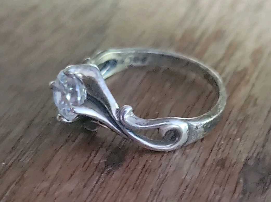 KABANA Sterling Silver & Diamonique Cubic Zirconia Solitaire Ring Size 6.5