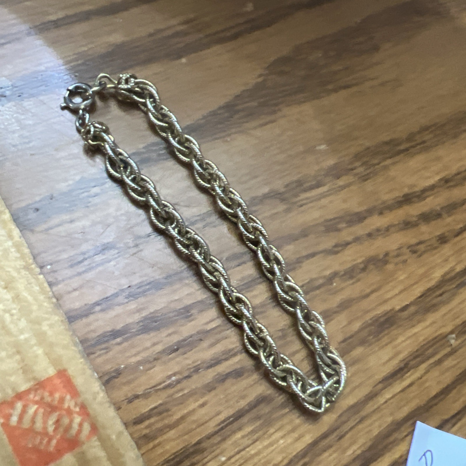 Bracelet Golden Chain 8 In No Marks B636