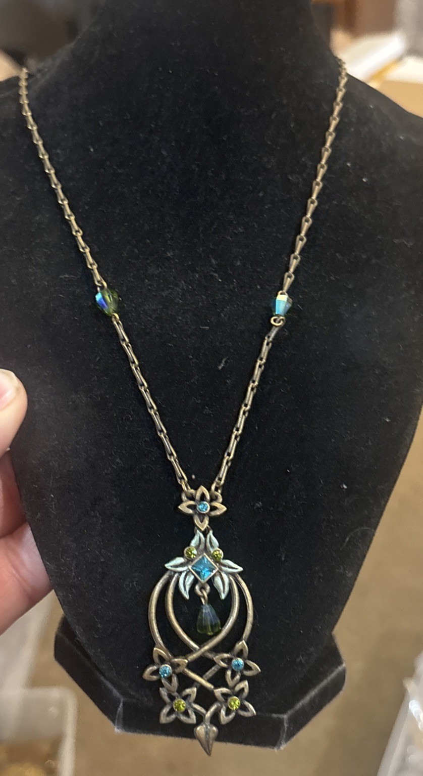 Sweet Romance Flower Art Nouveau Vintage Blue Necklace 17”