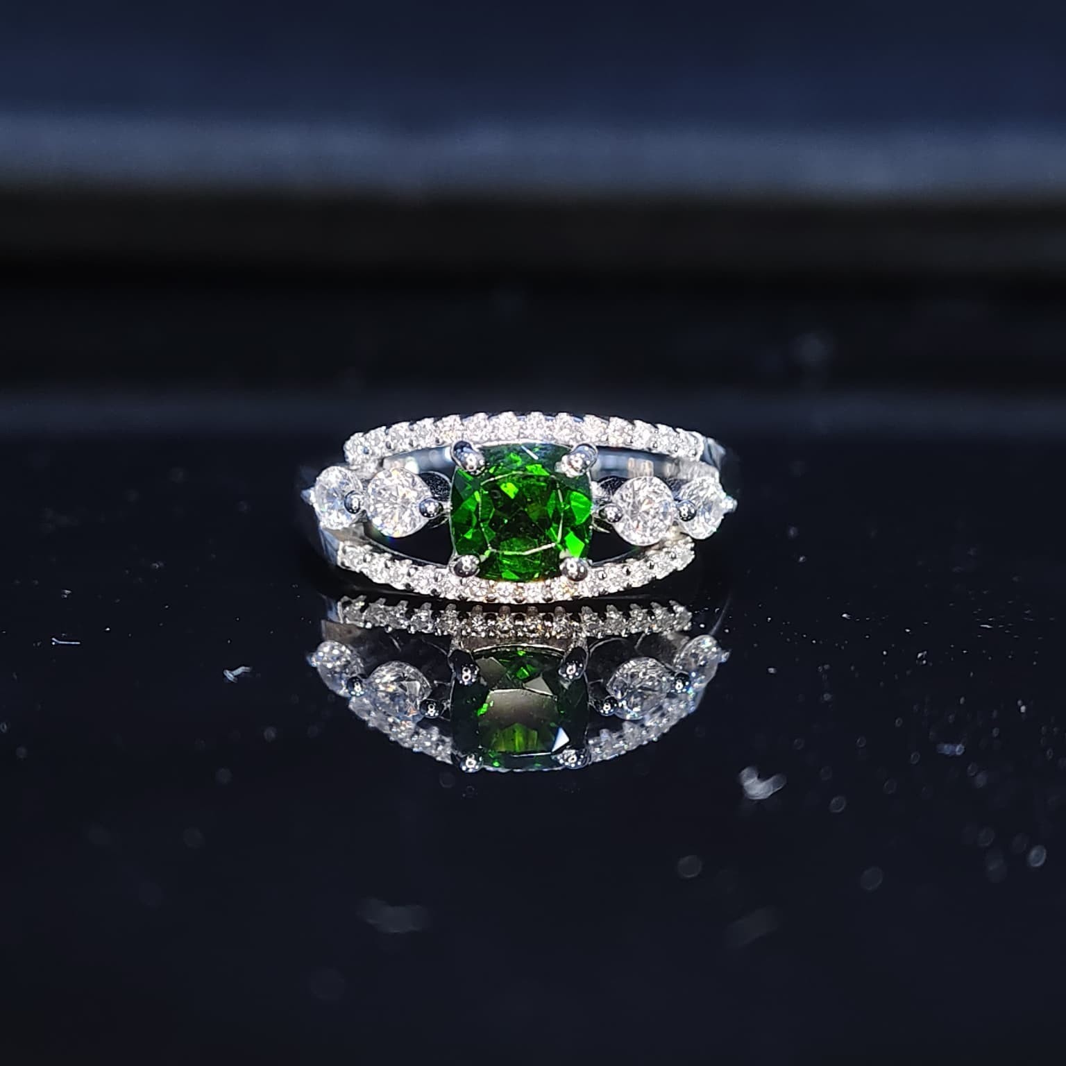 Chrom Di-Opside Cushion 6×6 MM Ring size 8 925 Sterling Silver Ring Gift Her.