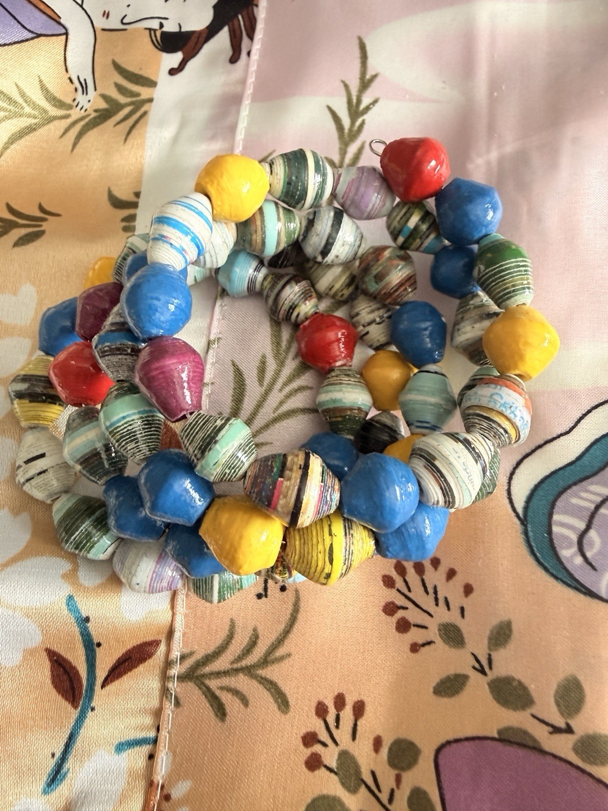 Multicolor Round Paper & Plastic Beaded Stretch Bracelet No Clasp Sizable