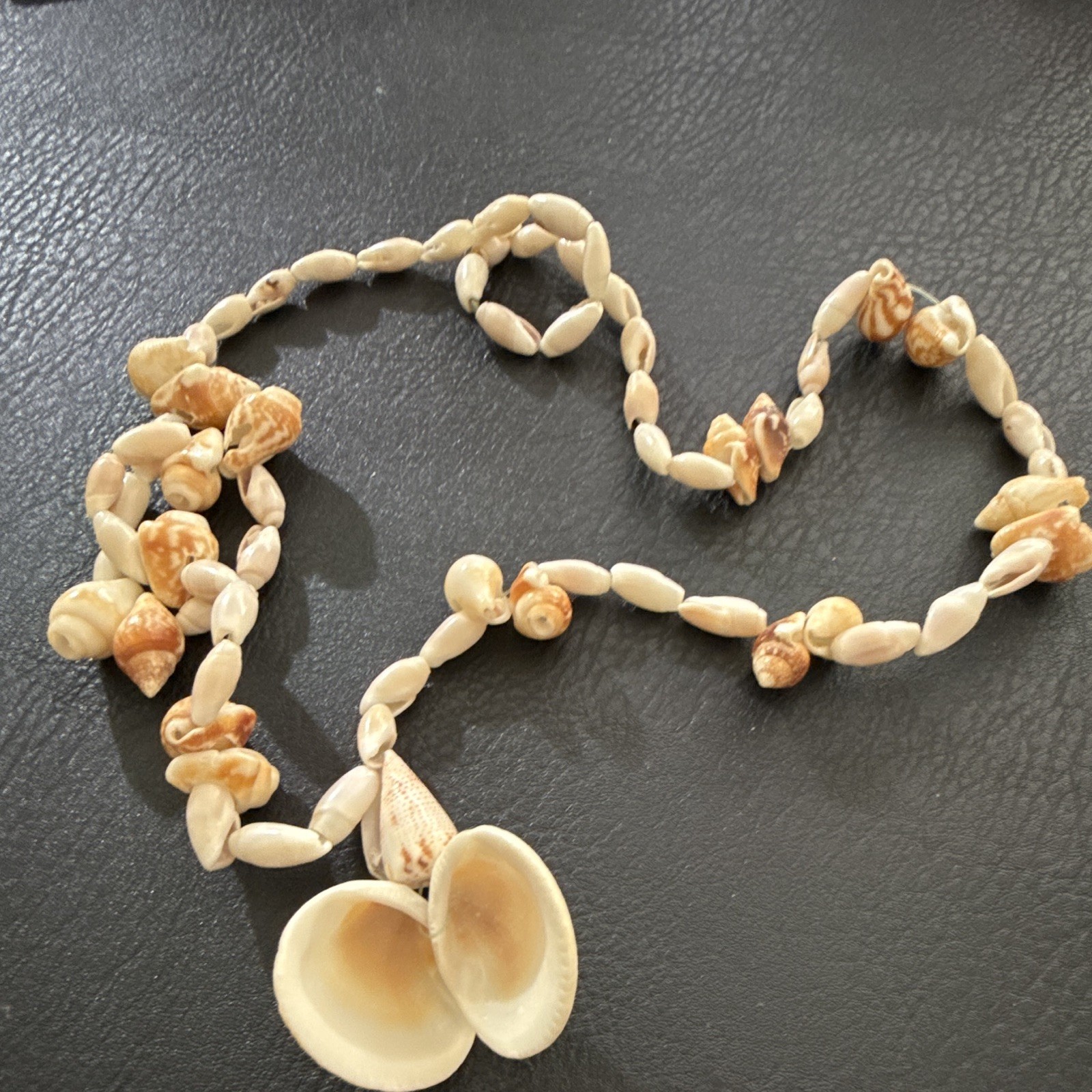 Shell Bead Ball Chain Necklace Beige White Round Shell Charm Pendant Adjustable