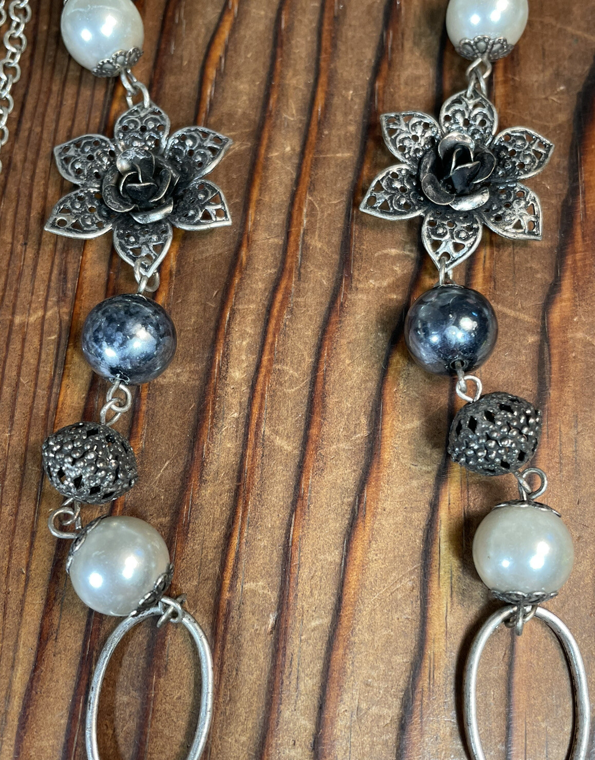 womens jewelry necklace black gray silver bead chain strand 36″ Flower Accent