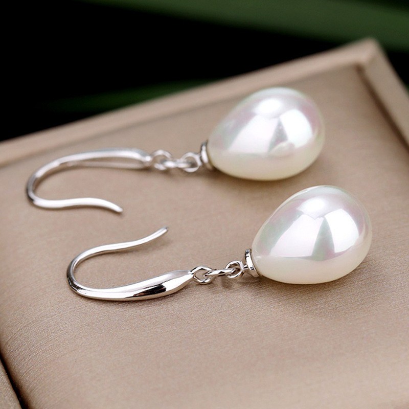 Women’s Elegant Imitation Pearl Pendant Earrings Fashion Ear Hook Copper Jewelry