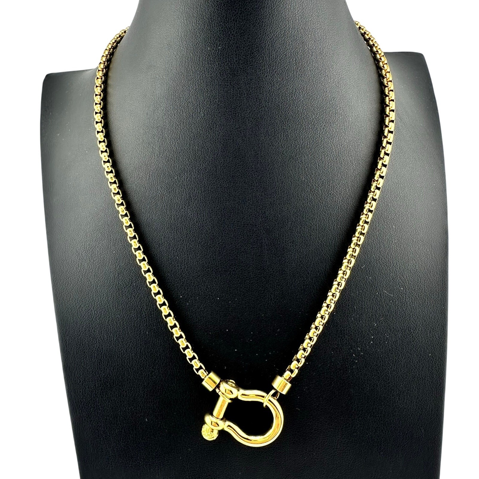 Horseshoe Shackle Charm Pendant Trendy Modern Stack Gold Tone 18″ Necklace