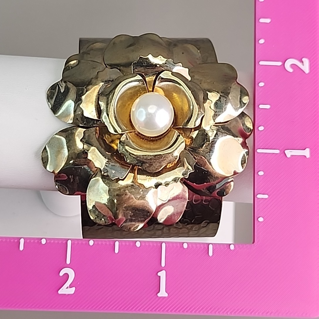 Flower Cuff Bracelet Wide Gold Tone 4cm Statement Chunky Pebble Stamped 7″