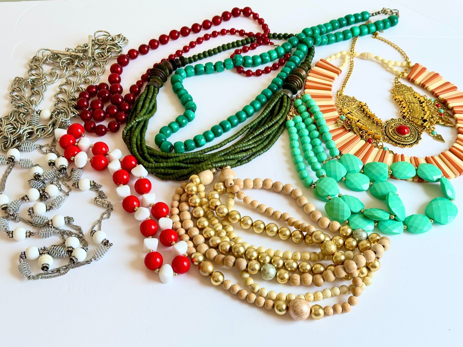 Lot of 10 Necklaces Mixed Materials & Designs Vintage & Contemporary N-52