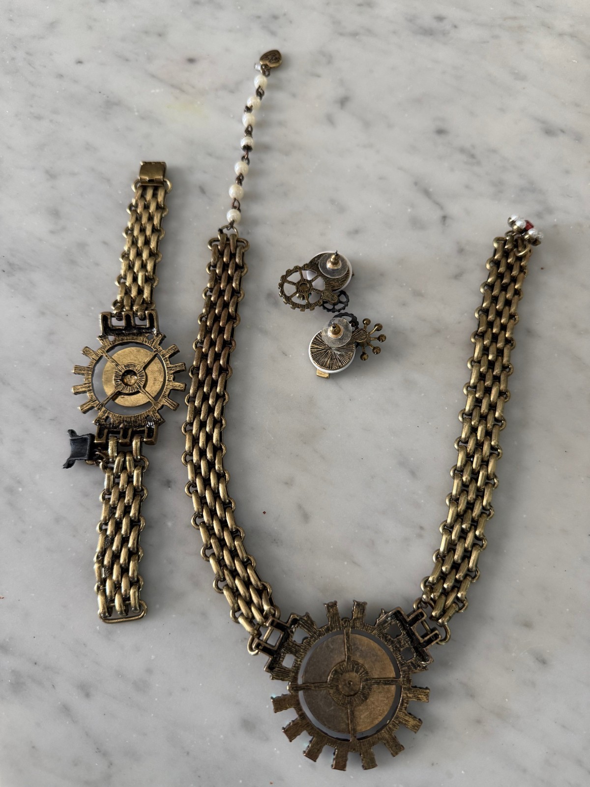 Betsy Johnson Wonderland Clock Bee Necklace Earings and Bracelet
