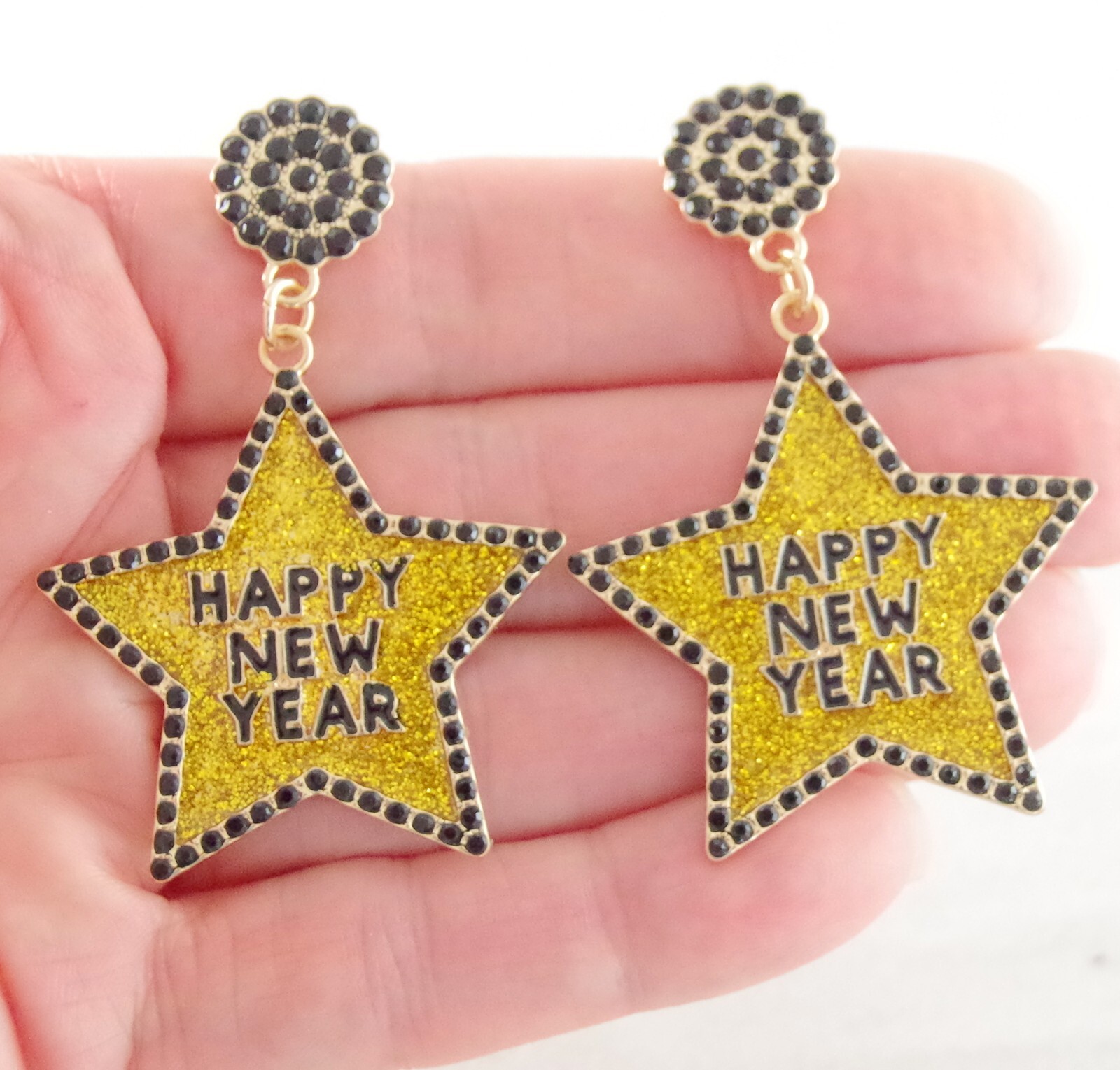 BETSEY JOHNSON HAPPY NEW YEAR STAR GOLD GLITTER RHINESTONE DROP DANGLE EARRINGS