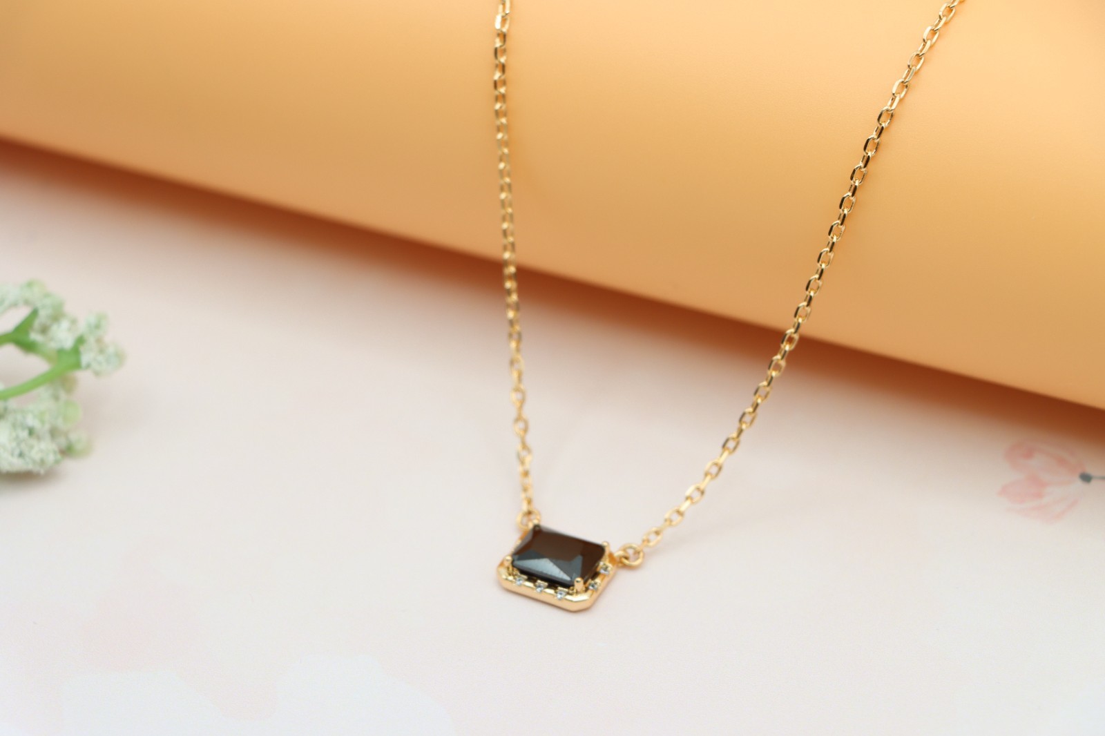 Elegant Rose Gold Plated Necklace with Black Gemstone Pendant, XPNL0144