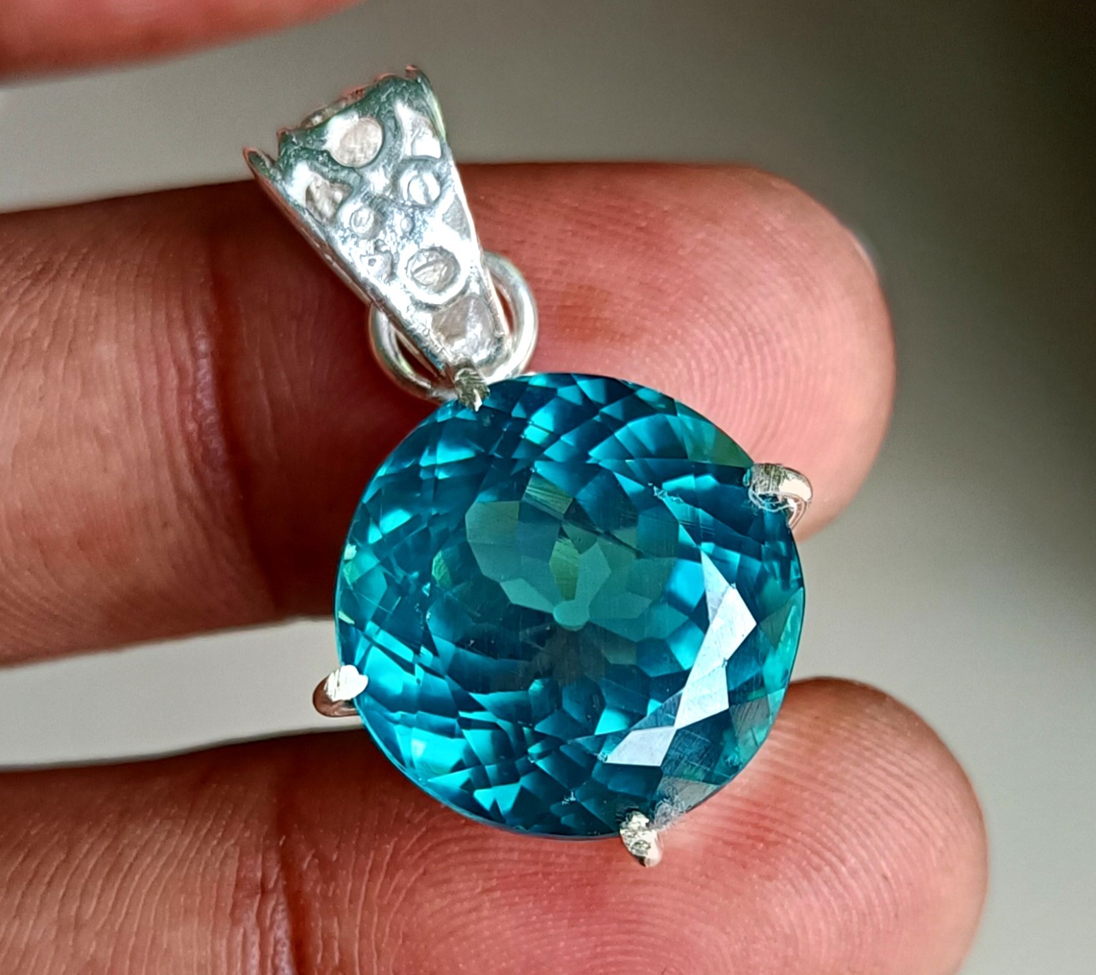 Natural Certified Paraiba Tourmaline 33.75 Ct Loose Gemstone Pendant 925 Silver