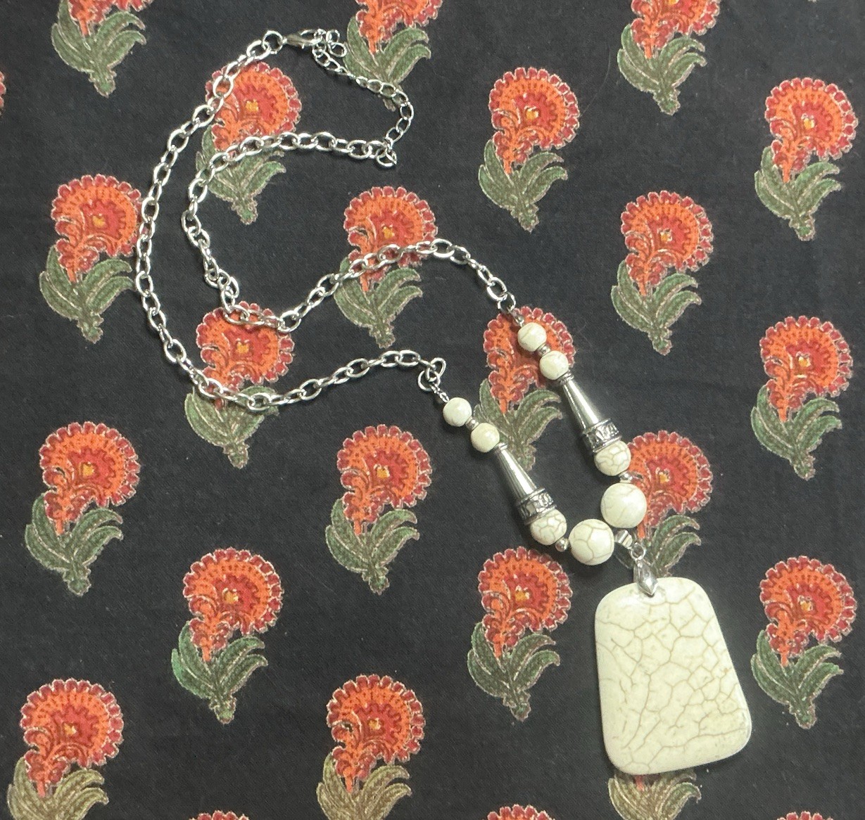 White Stone Asymmetrical Bezel Pendant Charm Beaded Cable Chain Necklace
