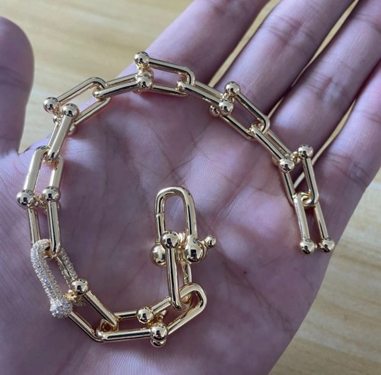 Unisex Horseshoe Buckle Luxury Chunky Chain Diamond Bracelets Three Colors