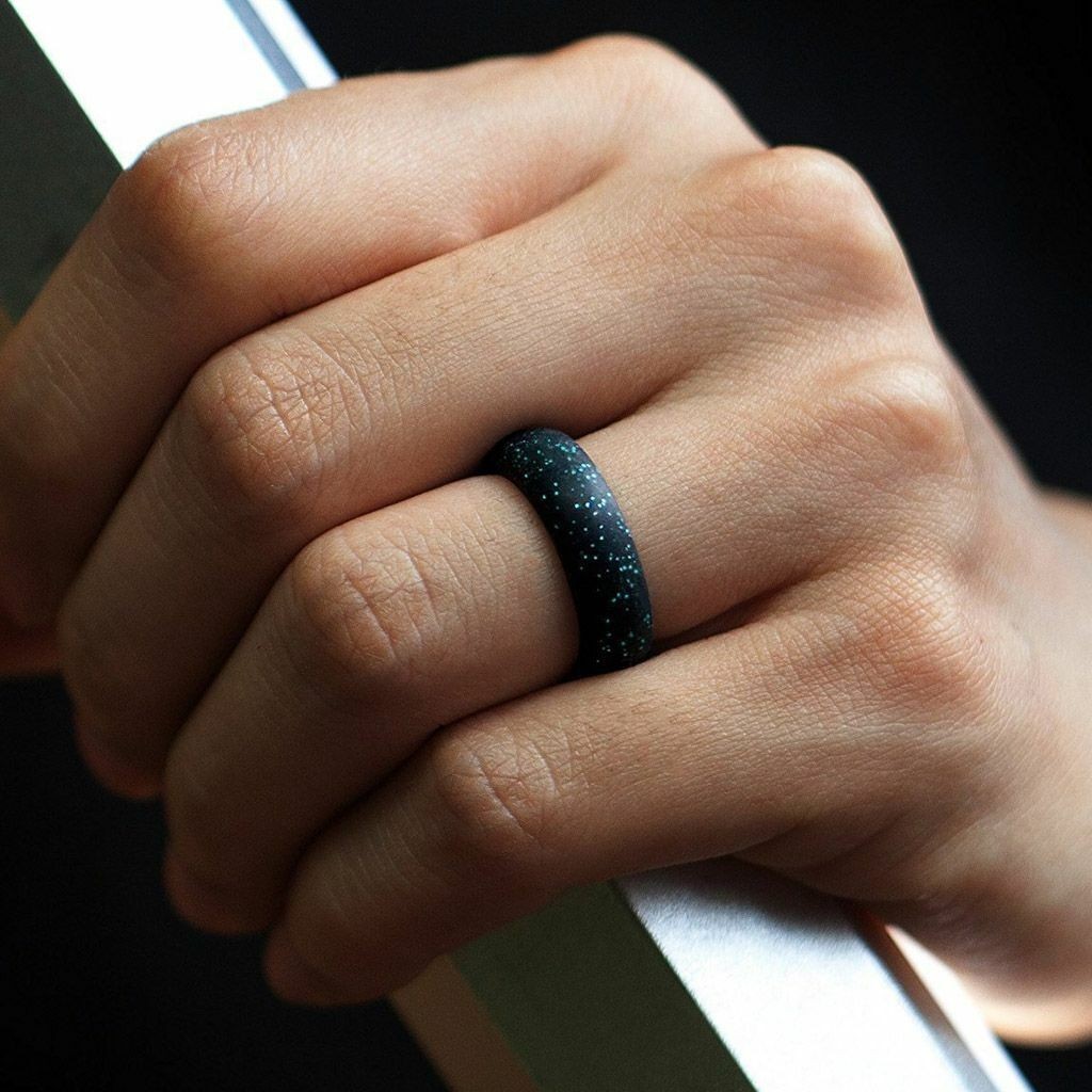 10 Pcs Flexible Silicone Wedding Ring Men Women Engagement Sport Rubber Band