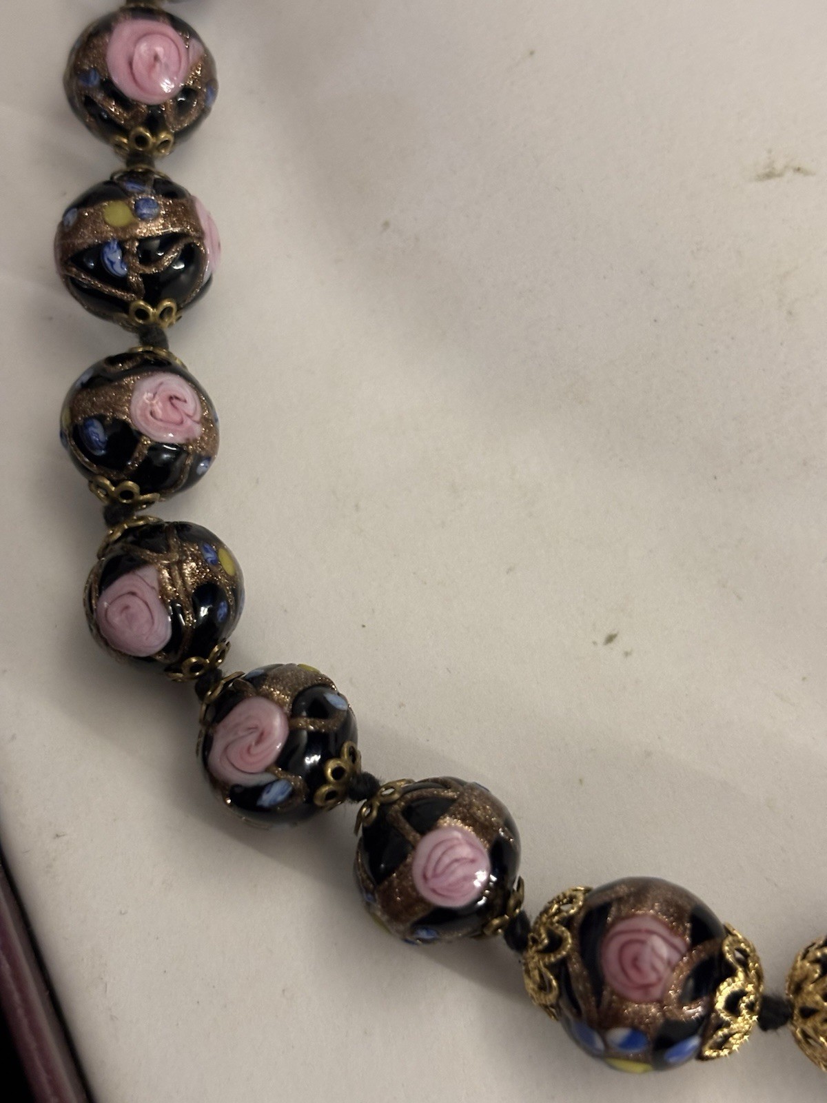 Black Glass Beaded Necklace Pink Rose & Blue Accents Gold-Tone Barrel Clasp
