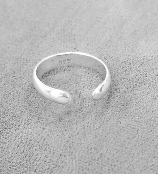 925 Silver Solid Metal Beautiful Gift For Women’s Plain Band Adjustable Toe Ring