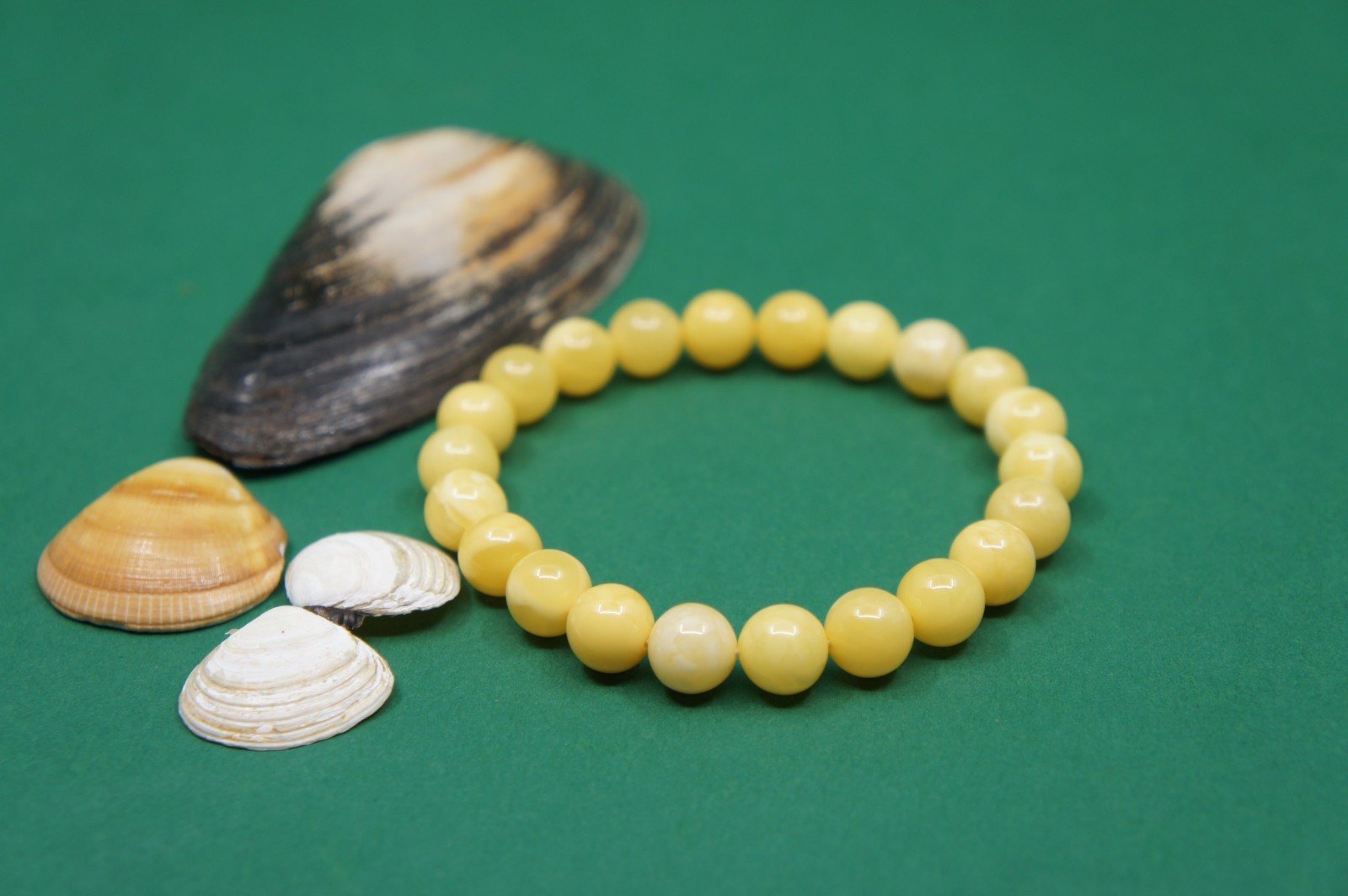 Natural Baltic Amber Bracelet 9.8 g /0.34 oz/ Beautiful Gift For Unisex #2345B