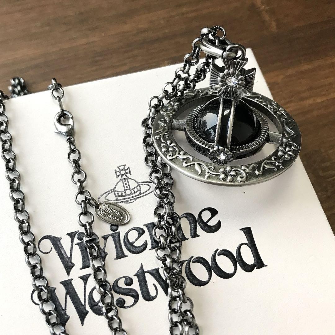 Vivienne Westwood Small Orb Necklace Flower Black Gunmetal 4.5 In Box/Drawstring