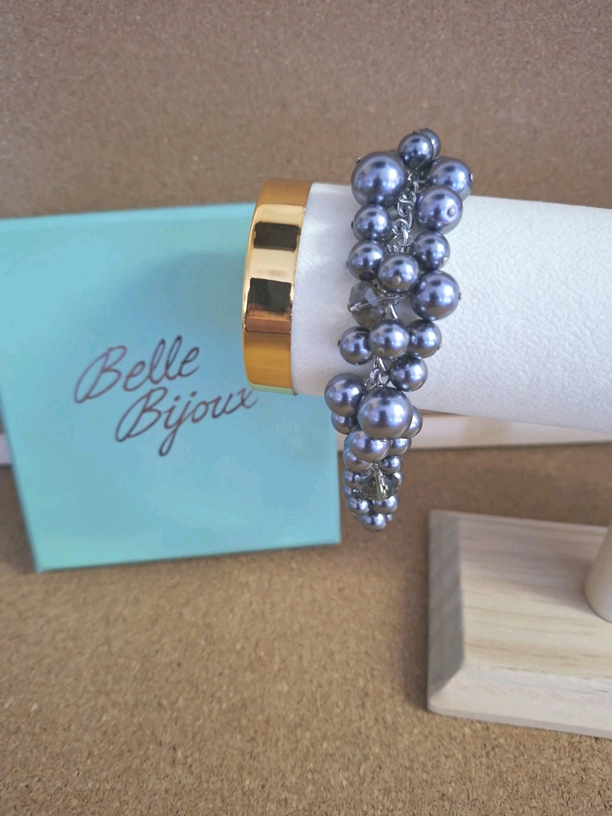 Belle Bijoux Braclet With Exstendable Chain Comes With Its Box