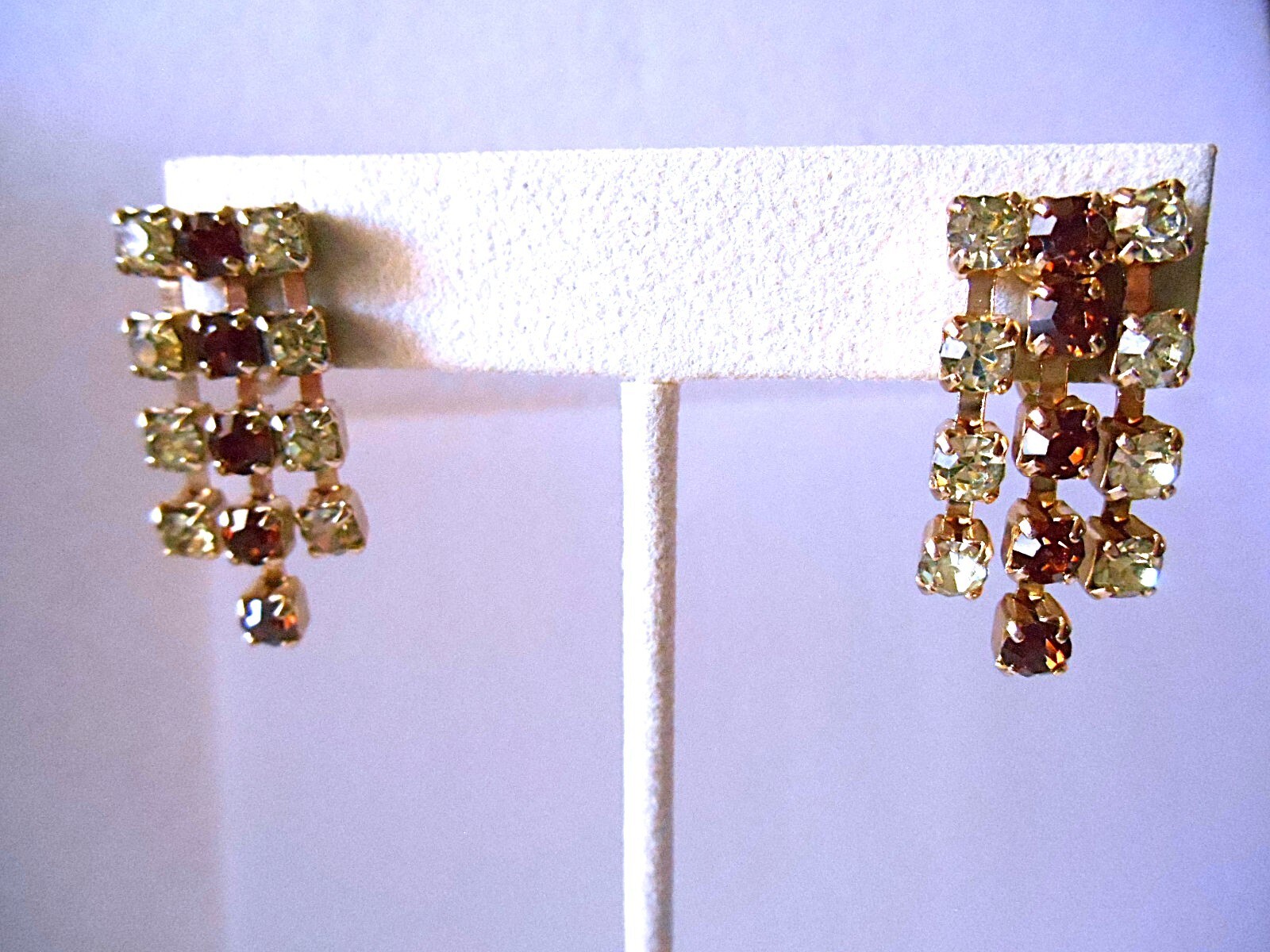 Vintage Goldtone Yellow & Brown Rhinestone Screw Back Earrings (Non-pierced)