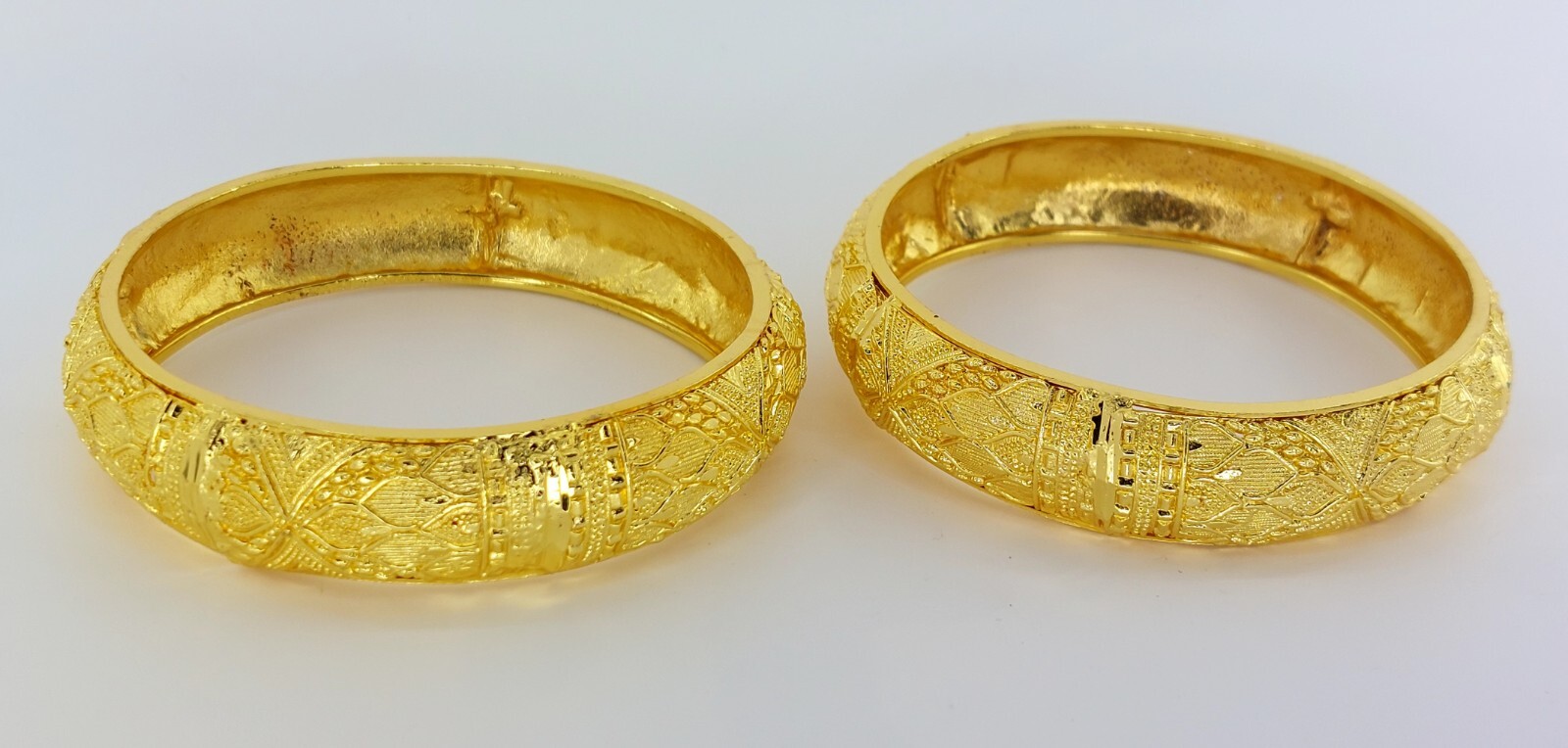 GOLD PLATED STUNNING THICK CHURRI KARRA BANGEL BRACELET SET NEW MODREN DESIGN