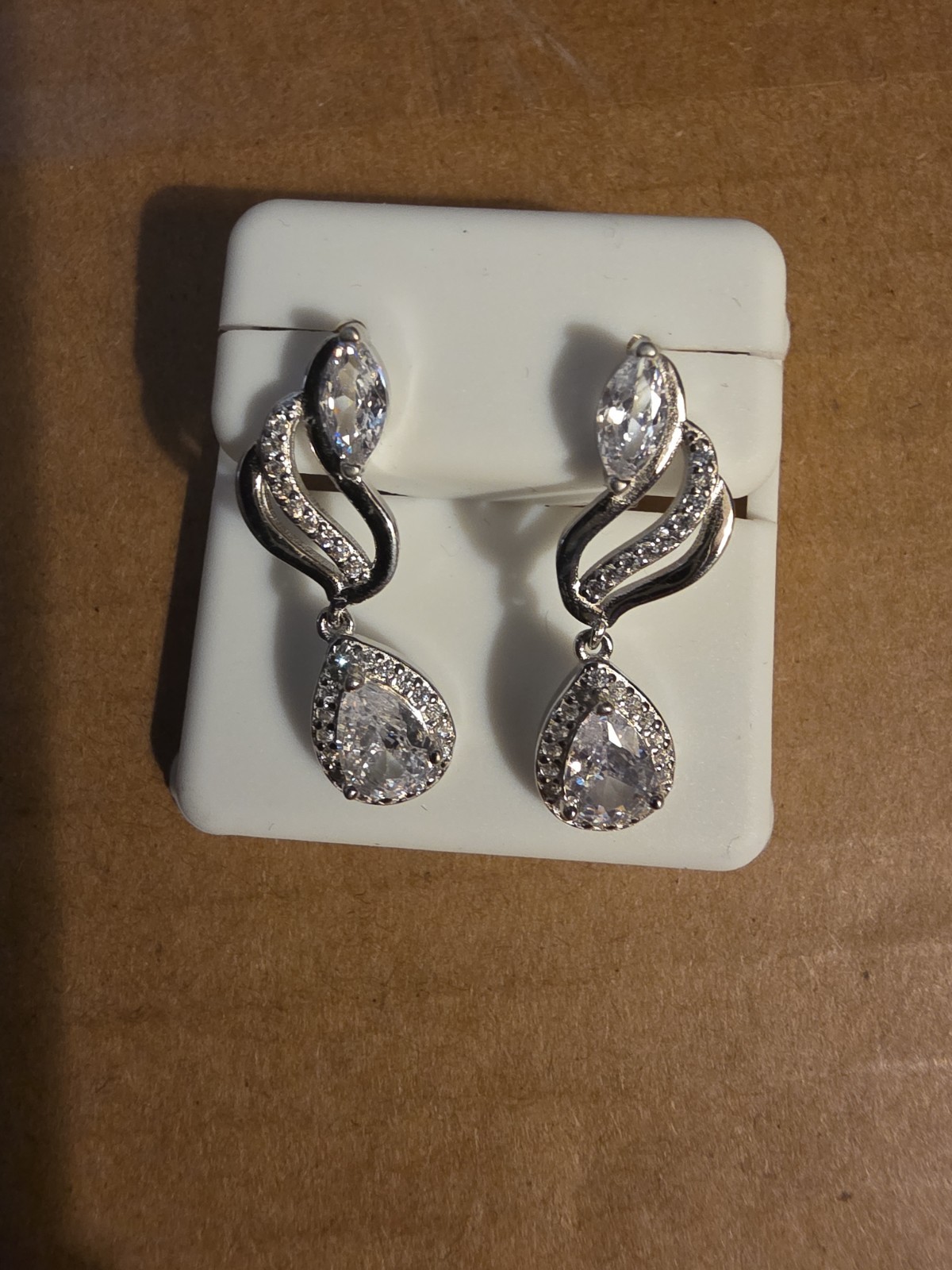 Beautiful Dangle Earrings With Cubic Zirconia Brand New 925 Sterling